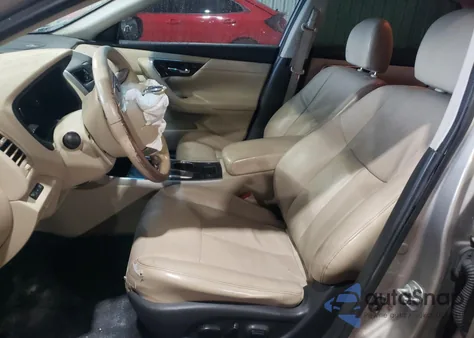 2015 Nissan Altima 2.5 из США, поврежденный, VIN 1N4AL3AP7FC160124